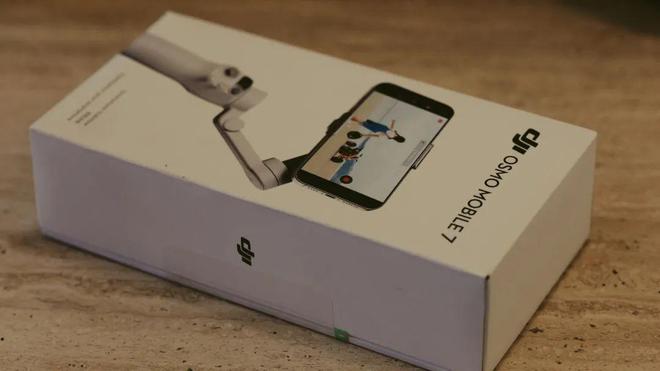 Moblie 7 Pro稳定器首发初体验！AYX爱游戏APP549元！大疆OSMO(图9)