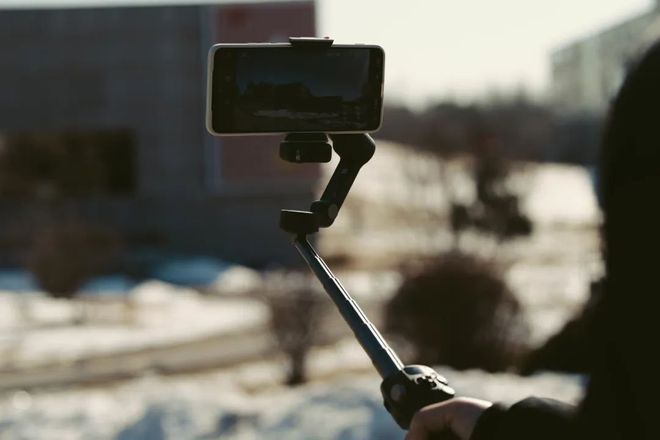 Moblie 7 Pro稳定器首发初体验！AYX爱游戏APP549元！大疆OSMO(图12)